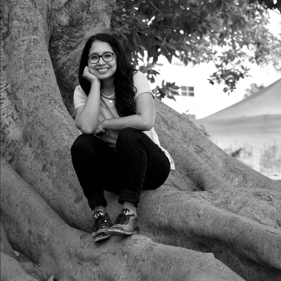 Meet Your Posher, Monica! - Picture 2 of 2